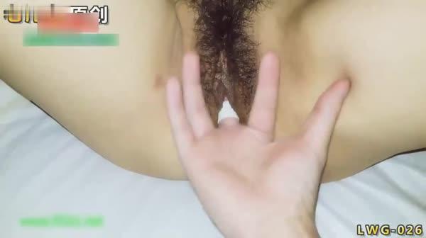 91老污龟-美腿网袜长腿美少妇在家被小区情人扒了内裤激情猛插后担心被发现又带到酒店继续干!720P高清版!.MP4